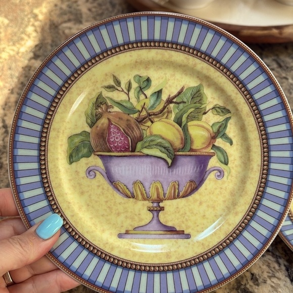 Set of 4 Porcelain 1855 Limoges Renaissance collection plates 7.75” dessert - Picture 13 of 14